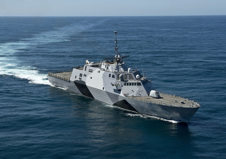 1280px-the_littoral_combat_ship_uss_freedom_lcs_1_is_conducting_sea_trials_in_the_pacific_ocean_off_the_coast_of_southern_california_on_feb_130222-n-dr144-174.jpg