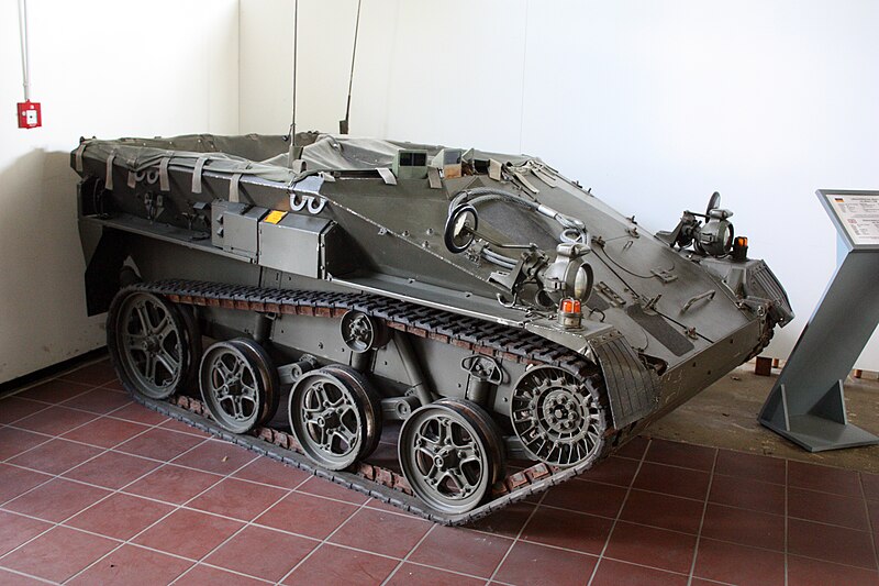 800px-Panzermuseum_Munster_2010_1007_(1).JPG